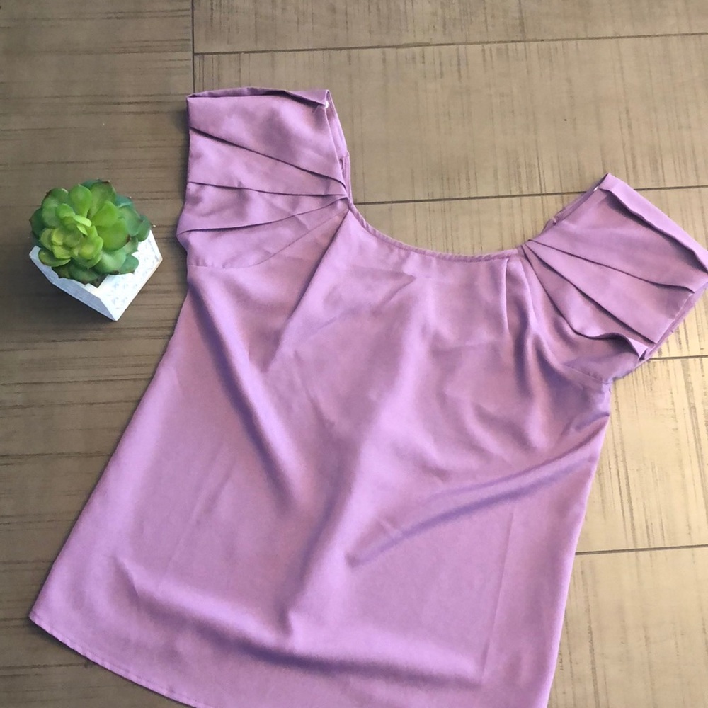 🟣Gorgeous Lilac Blouse 🟣